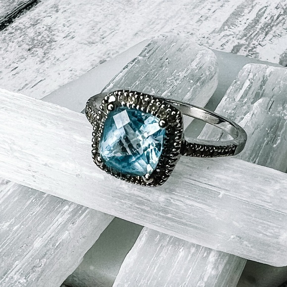 ✗ SOLD ✗ - Picture 3 of 5